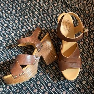 Kork-Ease Wooden Wedges